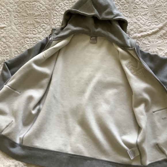 RARE Manny Pacquiao Nike Sportswear Full-Zip Hoodie, size L, grey and gold logo - Picture 6 of 16
